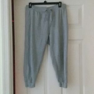 Capris, Sweatpants